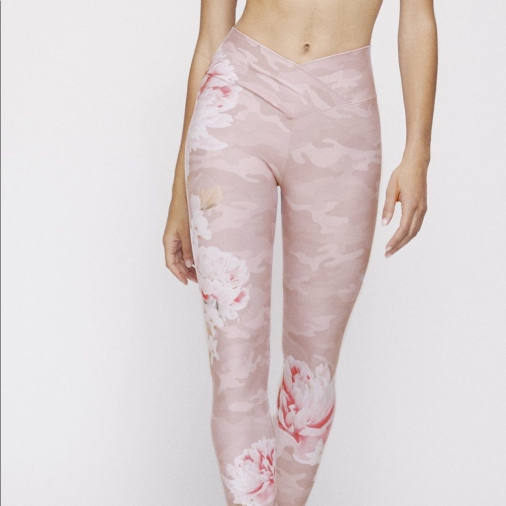 TULIP LEGGINGS BLUSH CAMO PEONY